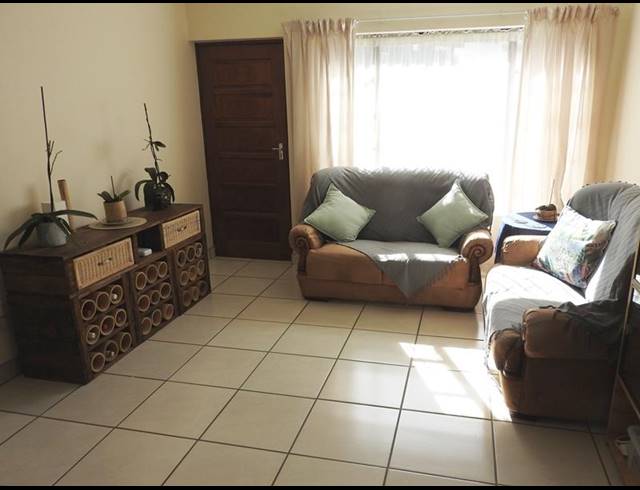 2 BEDROOM APARTMENT TO LET IN MONTROSE